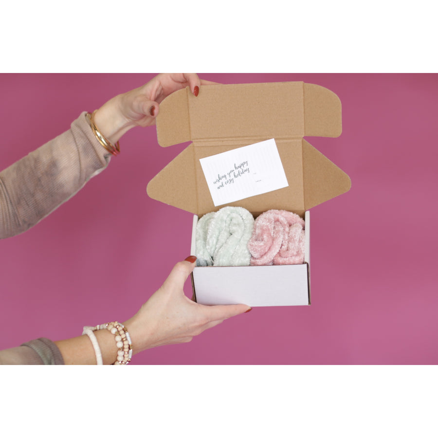 Savvy Gift Box Cozy Toe-sy